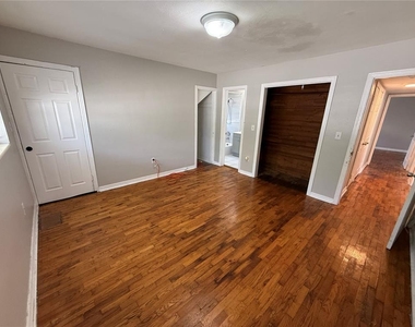 937 15th Street W - Photo Thumbnail 11