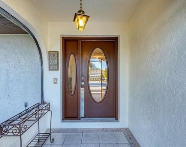 12411 Cole Avenue - Photo Thumbnail 5
