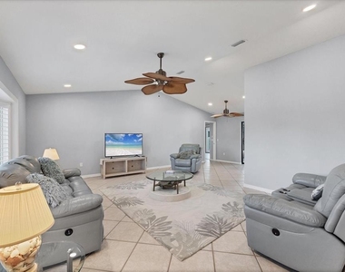 12411 Cole Avenue - Photo Thumbnail 7