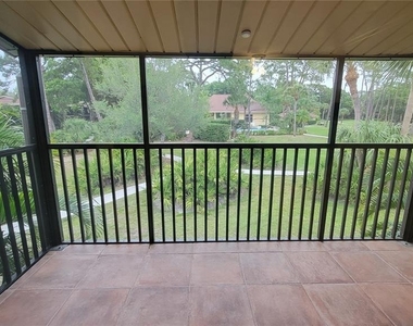 960 Lacosta Circle - Photo Thumbnail 3