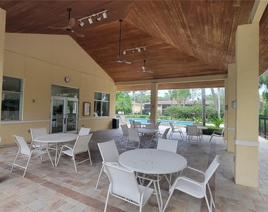 960 Lacosta Circle - Photo Thumbnail 14
