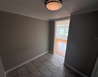 937 15th Street W - Photo Thumbnail 14