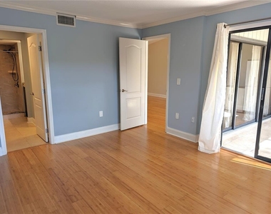 5657 Summer Side Lane - Photo Thumbnail 10