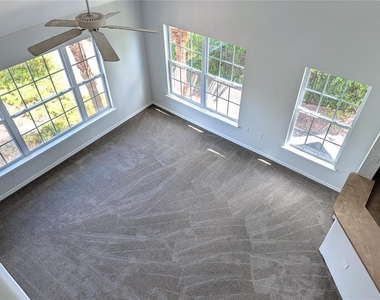 5581 Rosehill Road - Photo Thumbnail 2