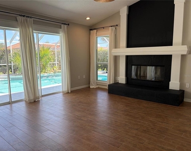 5828 Sandy Pointe Drive - Photo Thumbnail 11