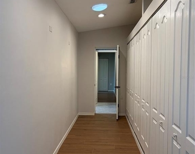 5828 Sandy Pointe Drive - Photo Thumbnail 25