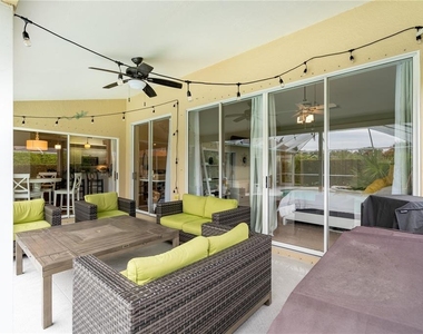 5828 Sandy Pointe Drive - Photo Thumbnail 14