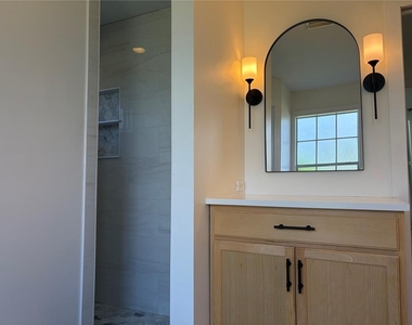 5828 Sandy Pointe Drive - Photo Thumbnail 36
