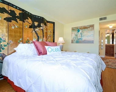 3804 Gulf Of Mexico Drive - Photo Thumbnail 14