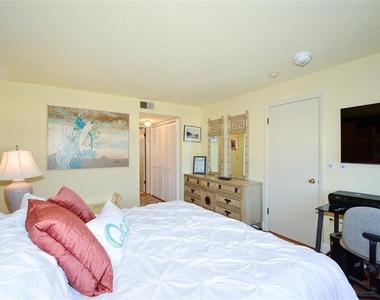 3804 Gulf Of Mexico Drive - Photo Thumbnail 13