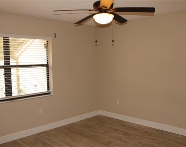 2903 62nd Street W - Photo Thumbnail 10