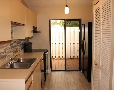 2903 62nd Street W - Photo Thumbnail 2