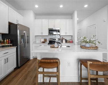 2500 Everson Street - Photo Thumbnail 5