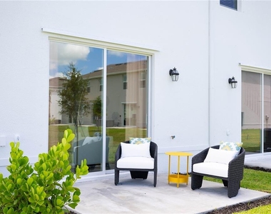 2480 Everson Street - Photo Thumbnail 18