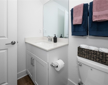 2480 Everson Street - Photo Thumbnail 16