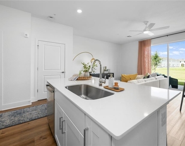 2480 Everson Street - Photo Thumbnail 5
