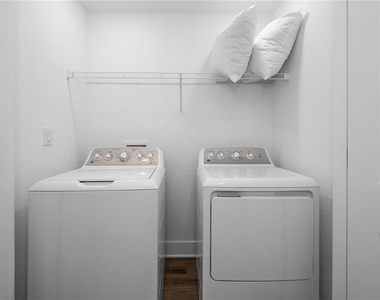 2480 Everson Street - Photo Thumbnail 17
