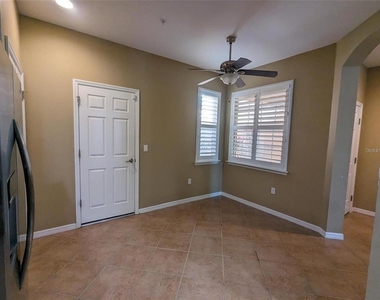 7810 Moonstone Drive - Photo Thumbnail 2