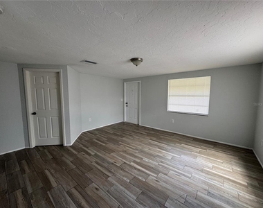 312 60th Avenue Drive W - Photo Thumbnail 4