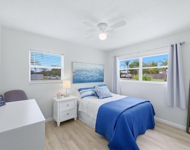 723 S Brink Avenue - Photo Thumbnail 13