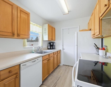 723 S Brink Avenue - Photo Thumbnail 8