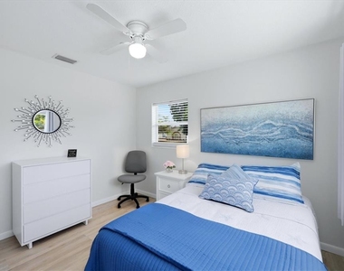 723 S Brink Avenue - Photo Thumbnail 14