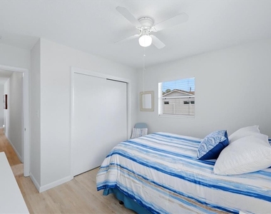 723 S Brink Avenue - Photo Thumbnail 12