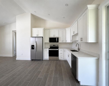 421 Chamber Street Nw - Photo Thumbnail 3
