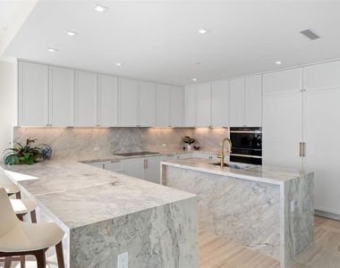 3101 Bayshore Boulevard - Photo Thumbnail 16