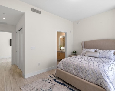 3101 Bayshore Boulevard - Photo Thumbnail 33