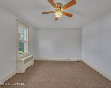 105 Spring Street W - Photo Thumbnail 9