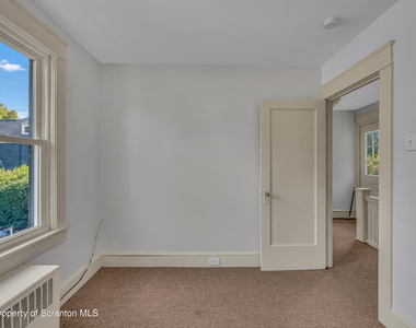 105 Spring Street W - Photo Thumbnail 10