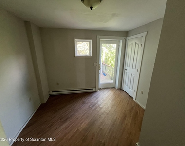 610 Ferdinand Street - Photo Thumbnail 11