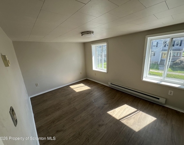 610 Ferdinand Street - Photo Thumbnail 9