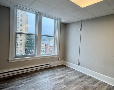 102 Delaware Avenue - Photo Thumbnail 5