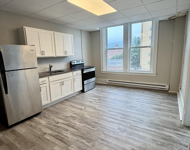 102 Delaware Avenue - Photo Thumbnail 2