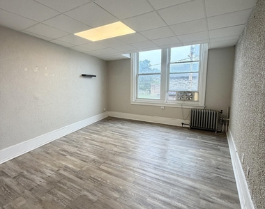 102 Delaware Avenue - Photo Thumbnail 8