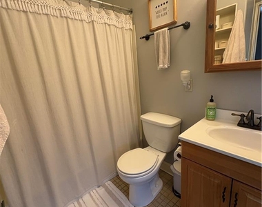 21 E North Street - Photo Thumbnail 8