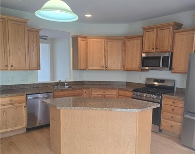 3550 Penfield Way - Photo Thumbnail 2