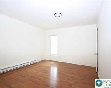 320 N Law Street - Photo Thumbnail 3
