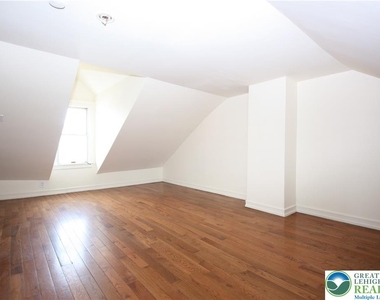 320 N Law Street - Photo Thumbnail 13
