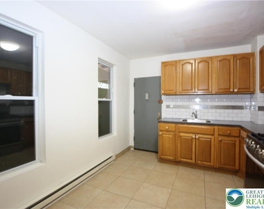320 N Law Street - Photo Thumbnail 8