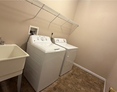2288 Creekside Drive - Photo Thumbnail 12