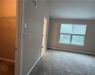 2288 Creekside Drive - Photo Thumbnail 23
