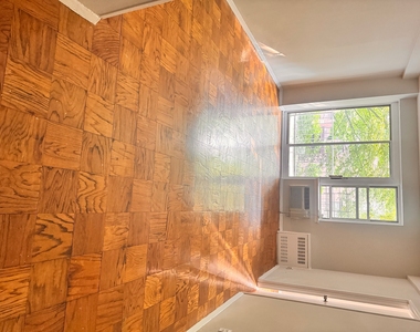 83-33 118th Street - Photo Thumbnail 4