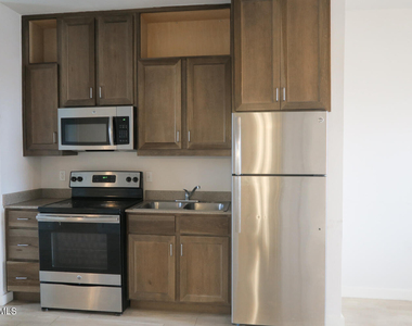 1061 Ranger Street - Photo Thumbnail 3