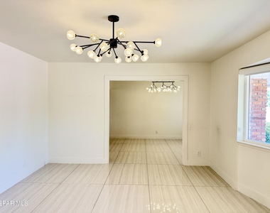 8500 Edgemere Boulevard - Photo Thumbnail 3