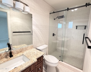 8500 Edgemere Boulevard - Photo Thumbnail 12