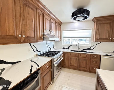 8500 Edgemere Boulevard - Photo Thumbnail 7