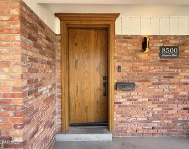 8500 Edgemere Boulevard - Photo Thumbnail 1